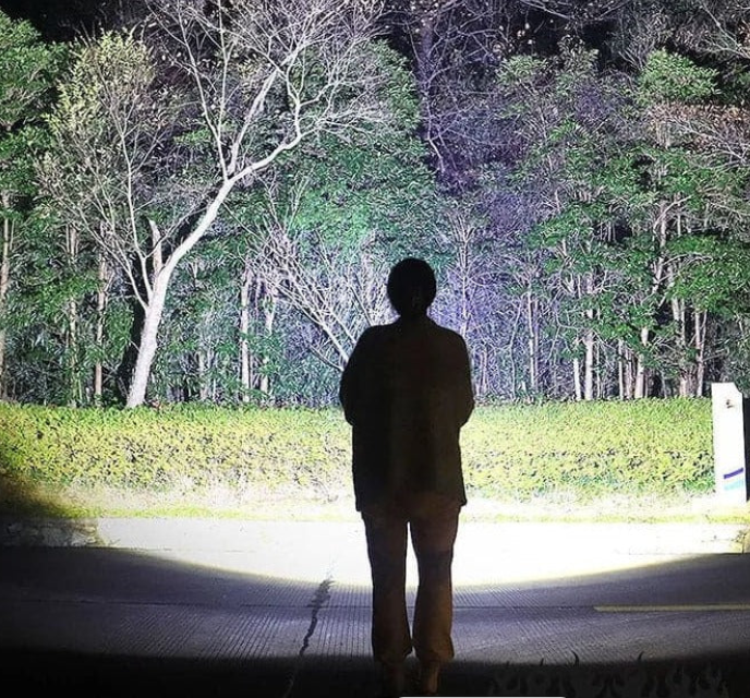 Linterna Multiuso 6 en 1 - ENVIOS GRATIS